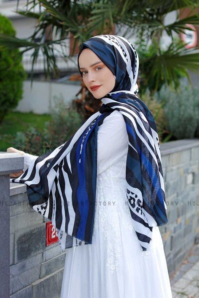 Emel - Marinblå & Vit Mönstrad Hijab - Sal Evi