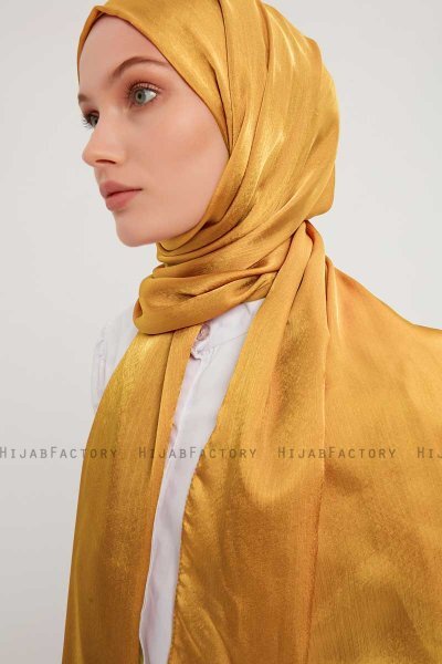 Berrak - Gold Janjanli Hijab