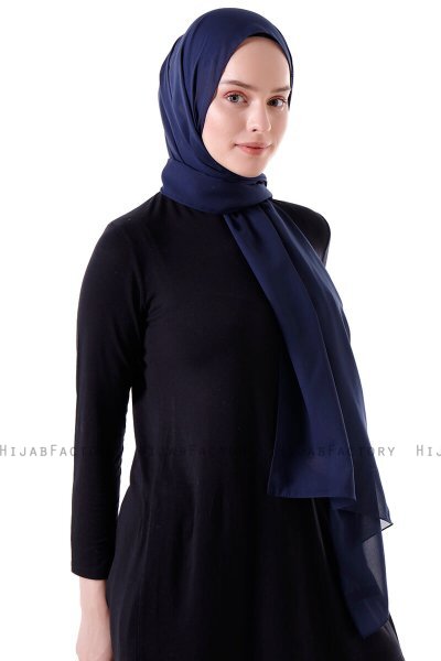 Hadise - Mörk Marinblå Chiffon Hijab