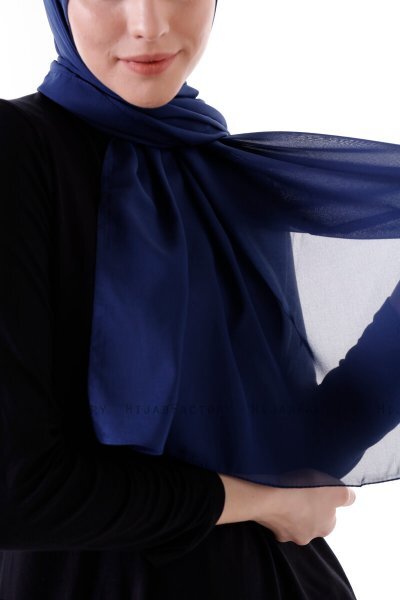 Hadise - Marinblå Chiffon Hijab