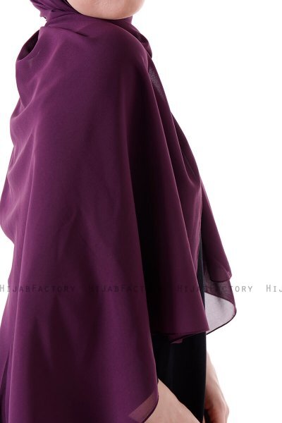 Hadise - Mörklila Chiffon Hijab