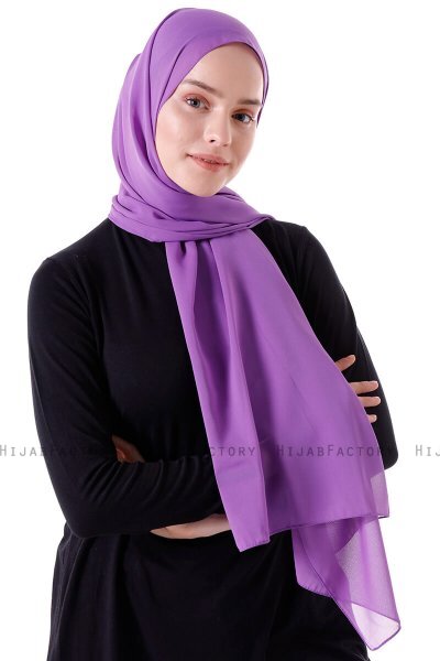 Hadise - Lila Chiffon Hijab