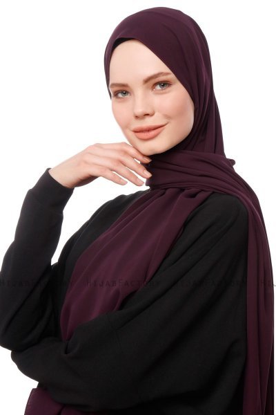 Aylin - Mörklila Medine Silk Hijab - Gülsoy