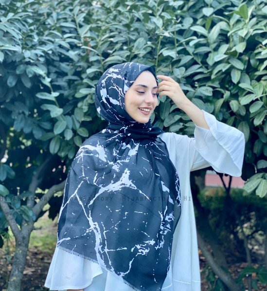 Benazir - Svart Mönstrad Bomull Hijab