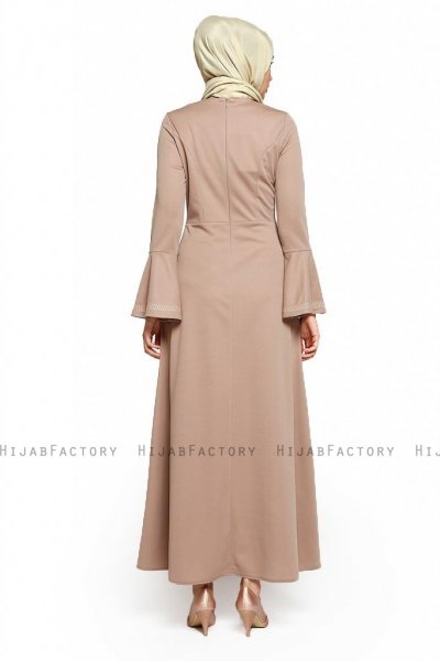 Deste - Taupe Klänning - Miss Halima