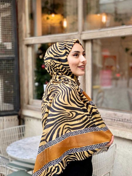 Kadifa - Svart & Beige Mönstrad Bomull Hijab - Mirach