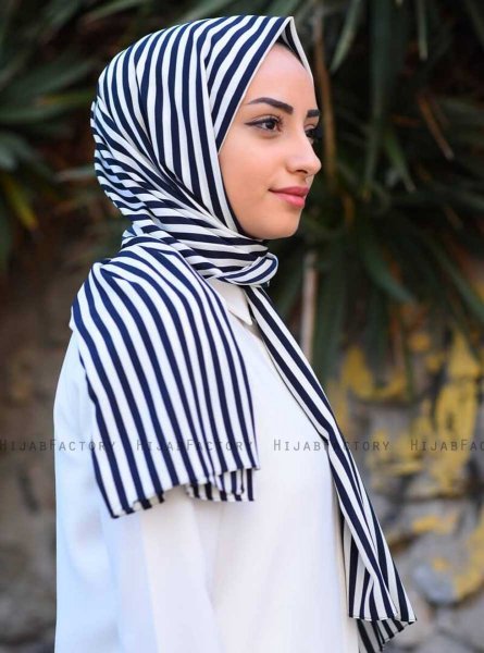 Marwa - Randig Crepe Hijab