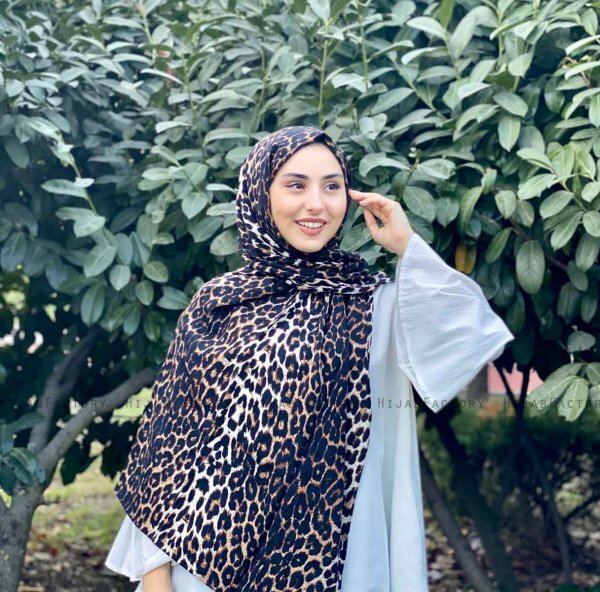 Shahnaz - Svart Leopard Mönstrad Bomull Hijab