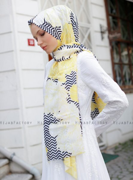 Yumna - Gul Mönstrad Hijab