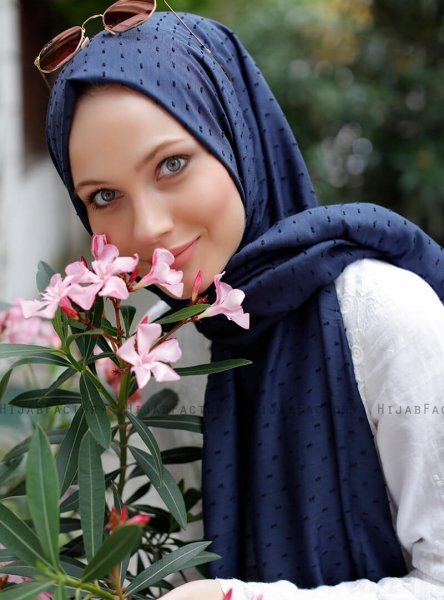 Malika - Marinblå Hijab - Sal Evi